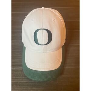 NIKE Oregon Ducks Hat Cap Adult One Size Adjustable Strap Back DRI-FIT